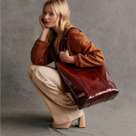 SEZANE Patent Leather Tote Bag In Mahogany - Picture 4 of 17